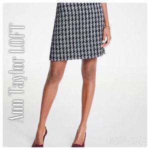 Ann Taylor LOFT Light/Dark Gray Houndstooth Skirt